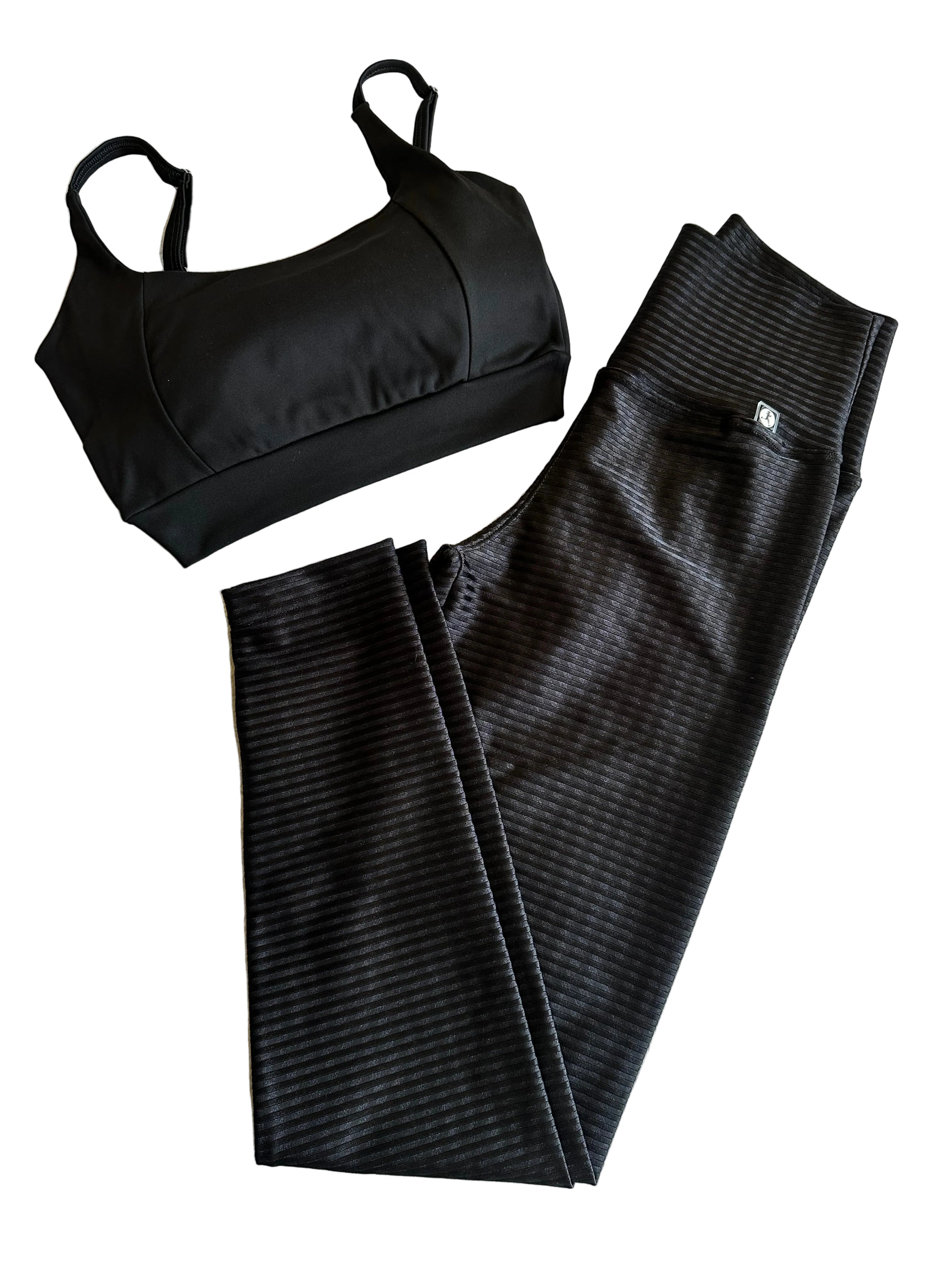 Legging preta acetinada