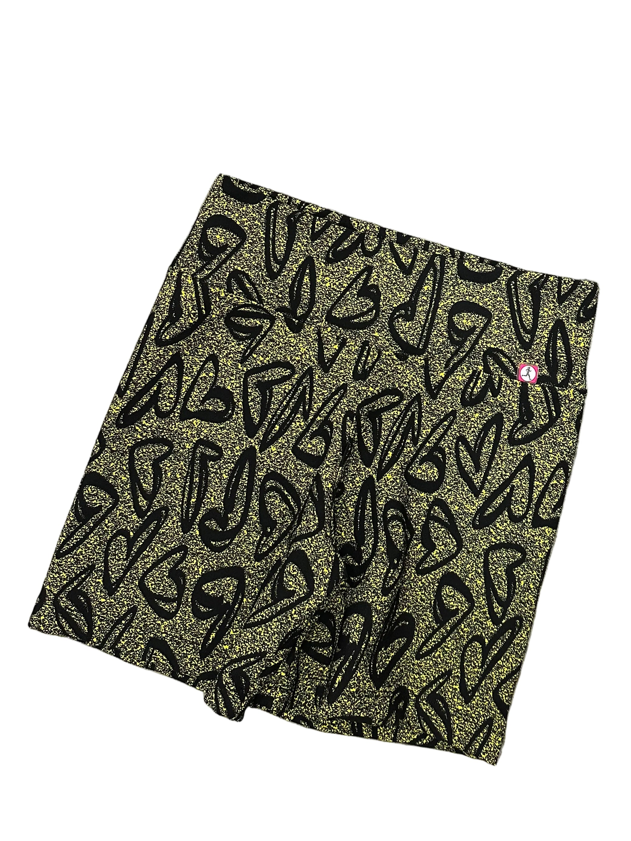 Calção preto e amarelo