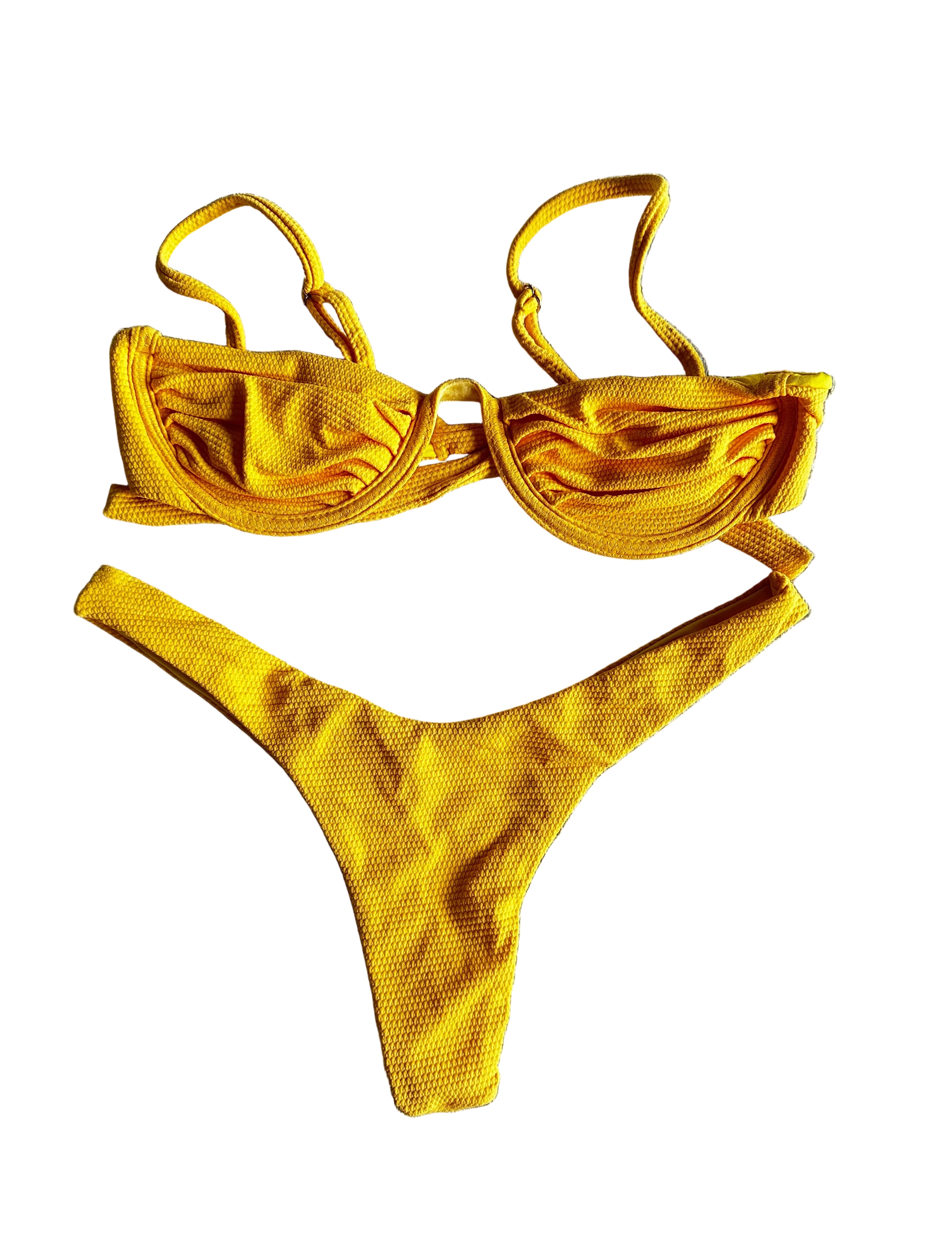 Biquini Gabriela Amarelo com textura