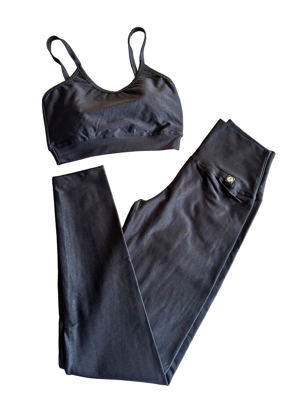 Top micro-canelado preto