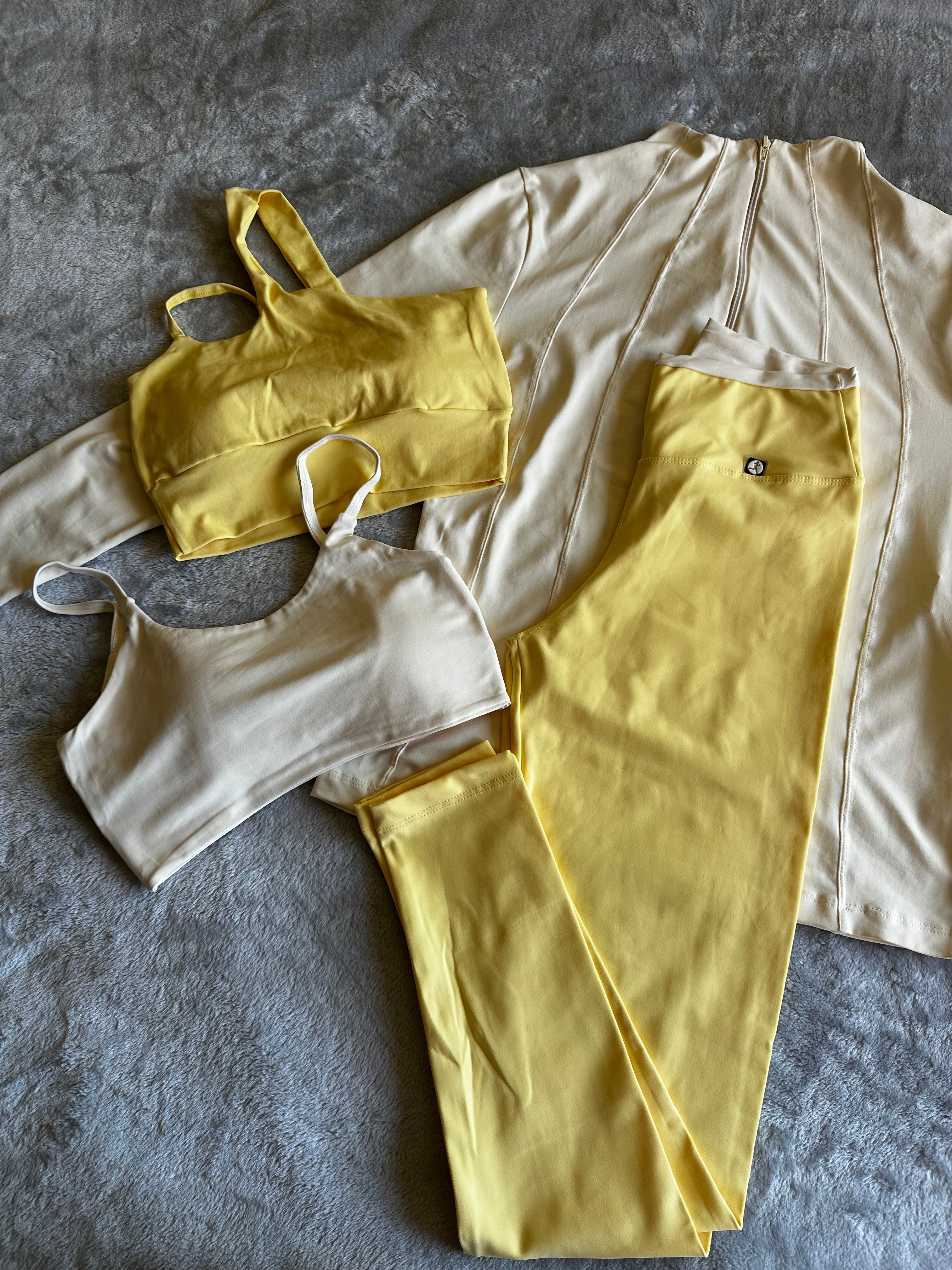Top amarelo