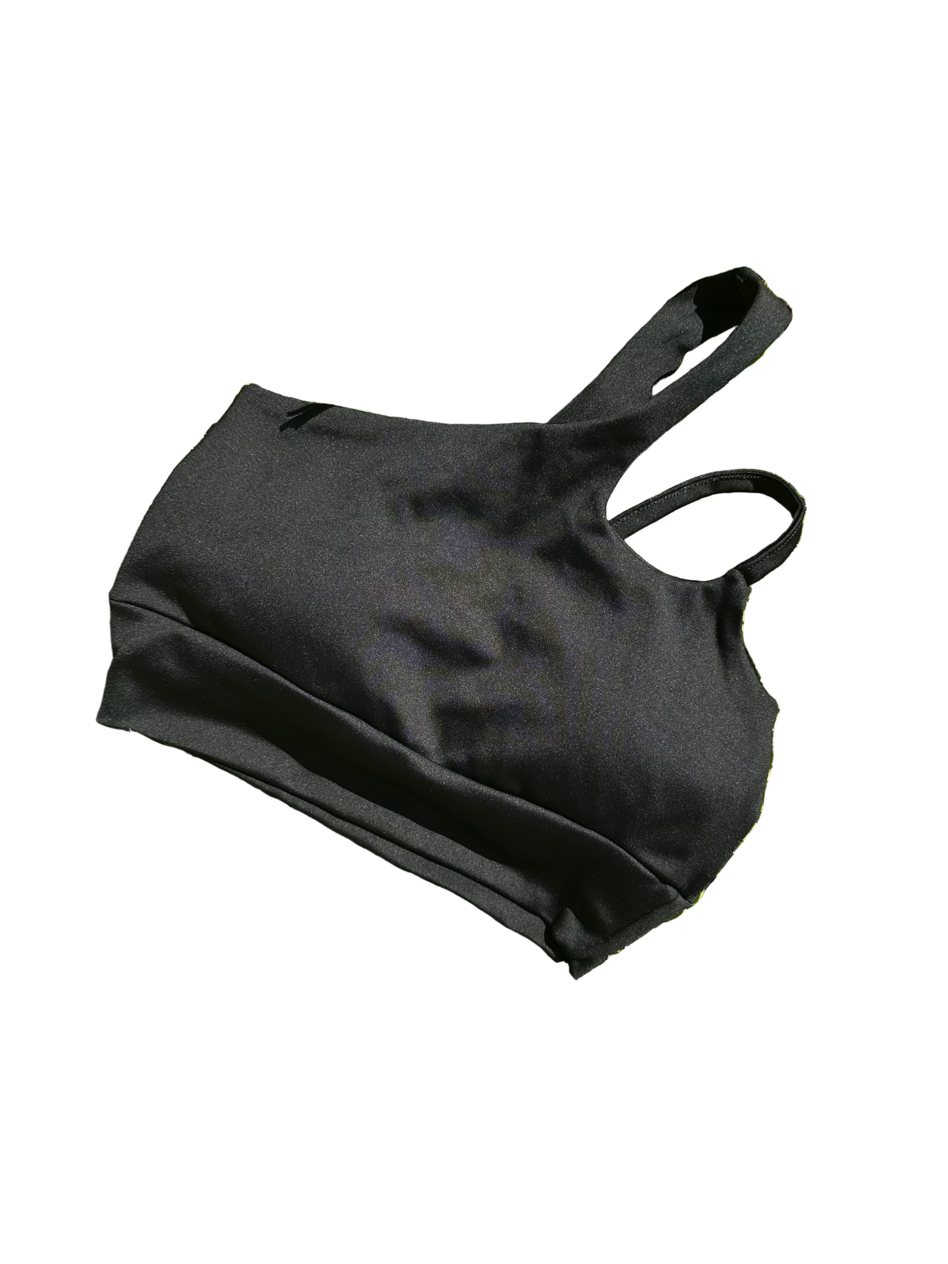 Top com copas com alças unilaterais